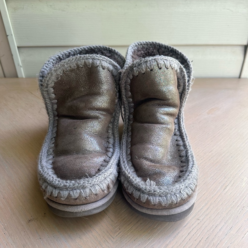Mou Brown and Gray Moccasin Slippers